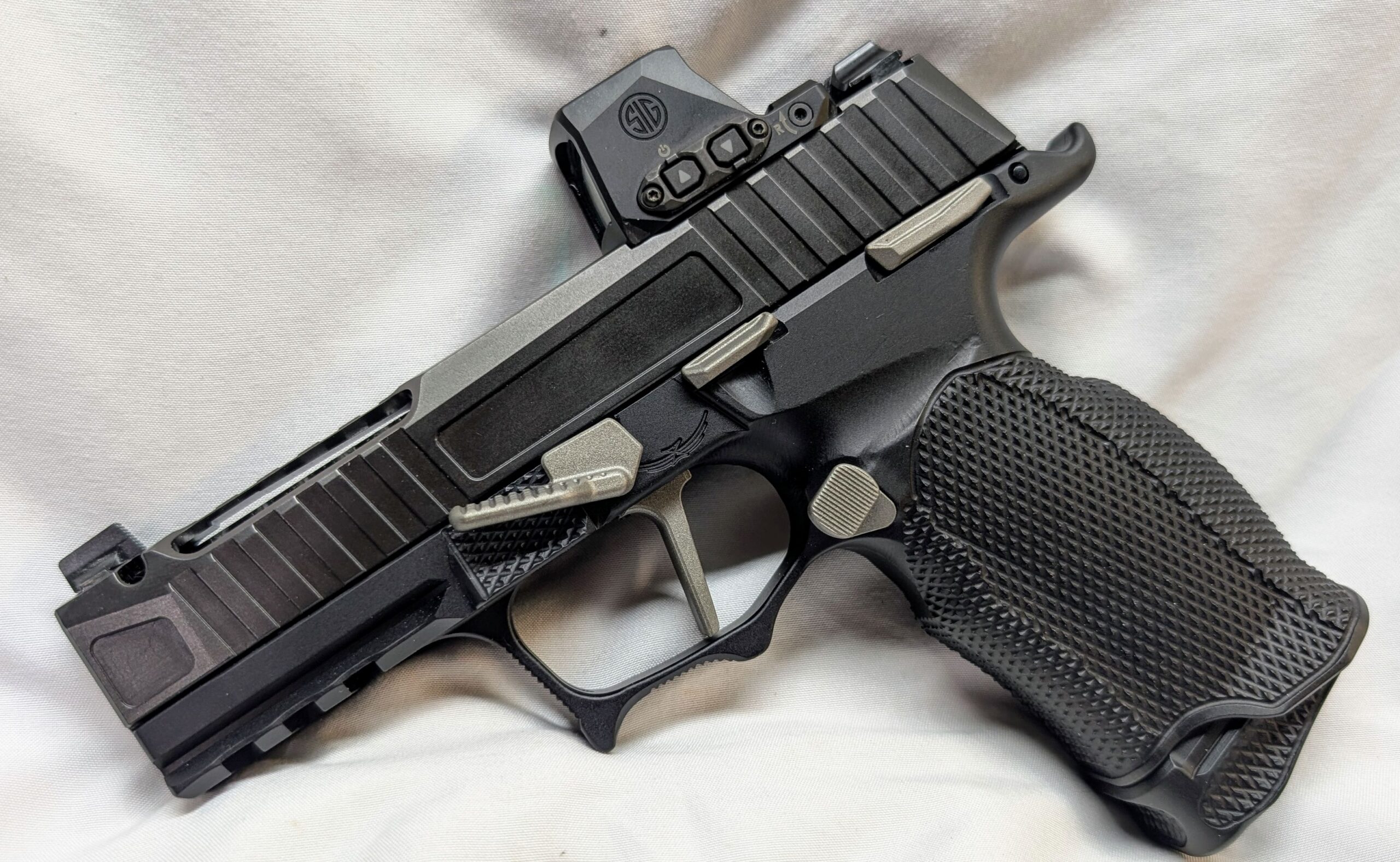 Custom P365XL Pistol-Icarus Lower, NDZ Upper, with V6 Ported Barrel - Image 2
