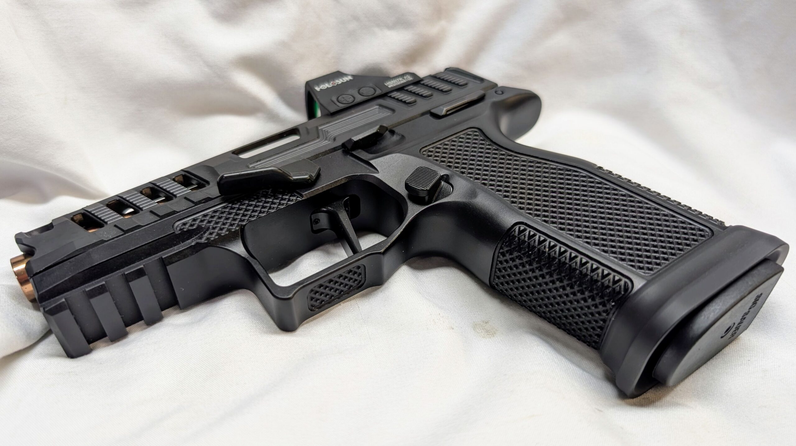 Custom P365 XMacro Pistol, ECM R11 "ChainSaw" Lower - FDEZ Ported Upper - Image 3